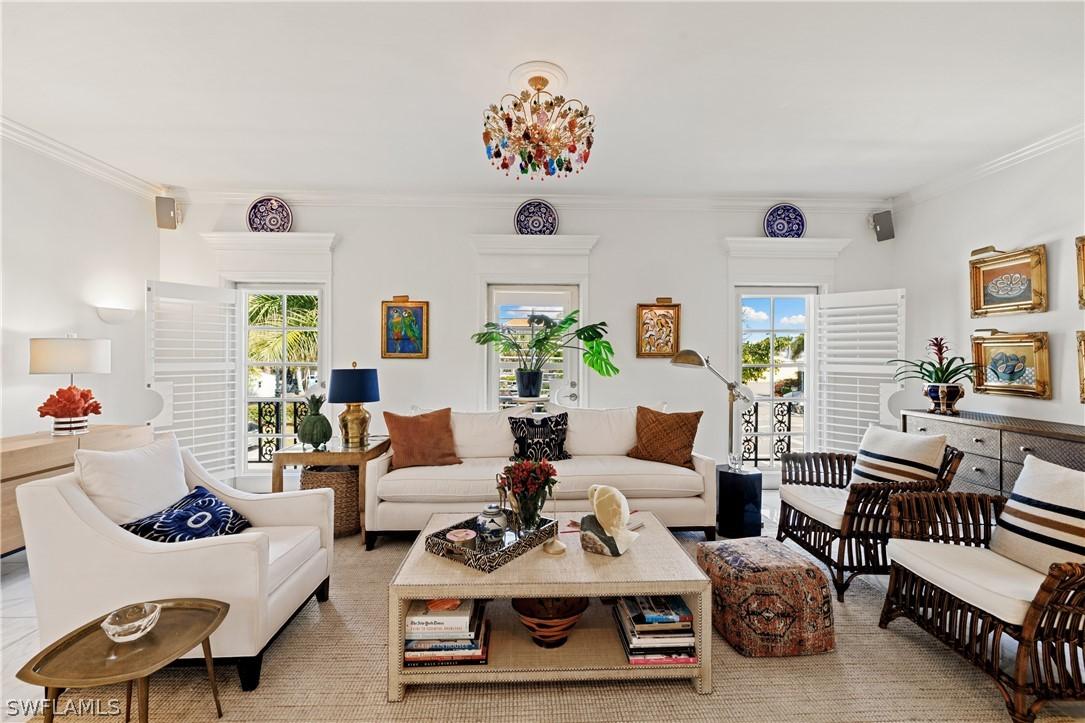 292 14th Ave. #A, Naples, FL 34102