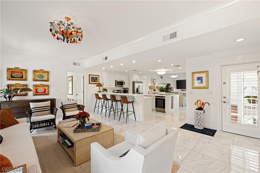 292 14th Ave. #A, Naples, FL 34102
