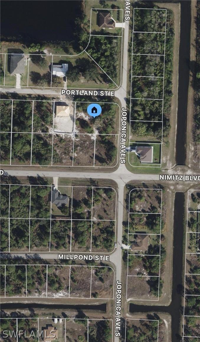 860 Portland St., Lehigh Acres, FL 33974