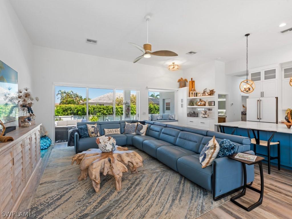 679 Seagrape Dr., Marco Island, FL 34145