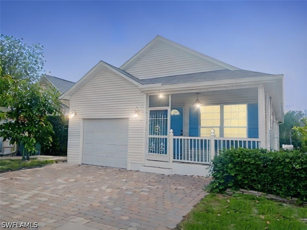 122 Leawood Cir., Naples, FL 34104