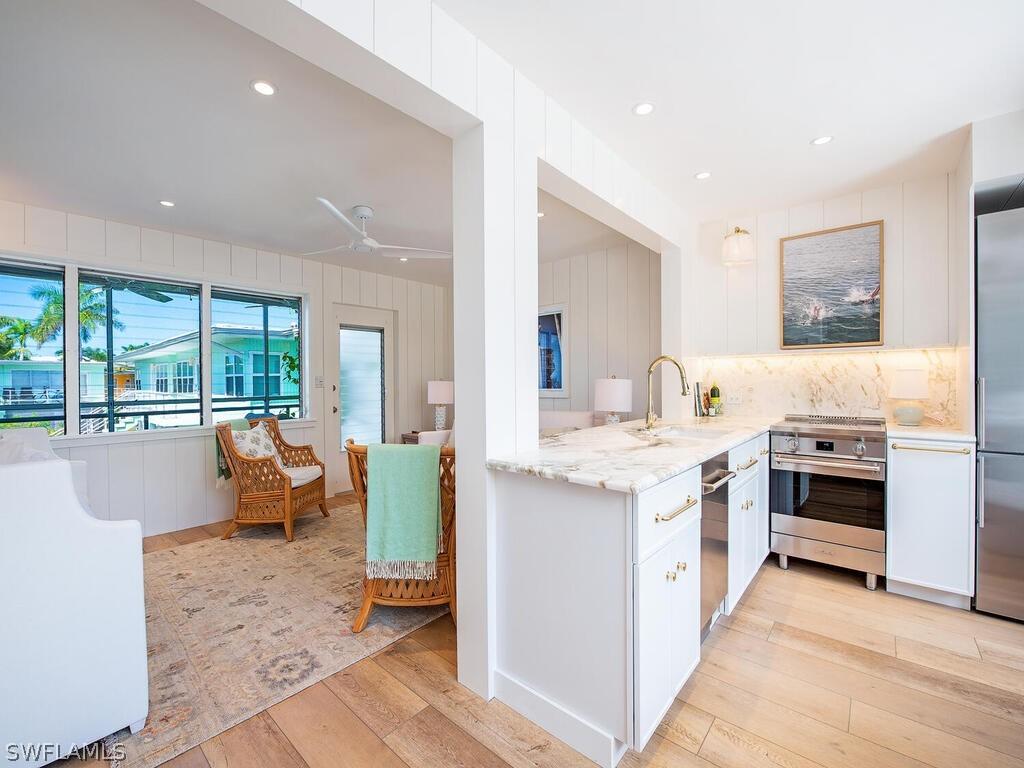 299 8th Ave. #299B, Naples, FL 34102