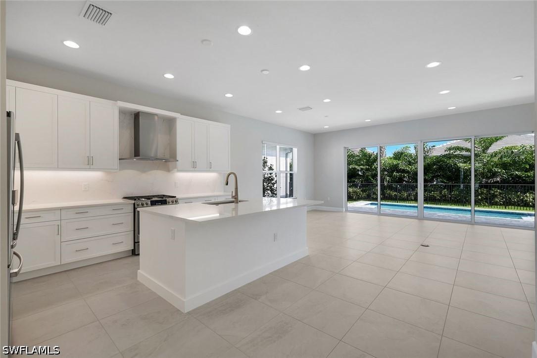 2741 Durham Cir., Naples, FL 34112