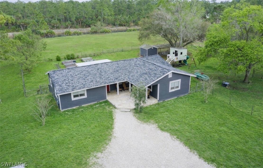 2210 20th Ave., Naples, FL 34120