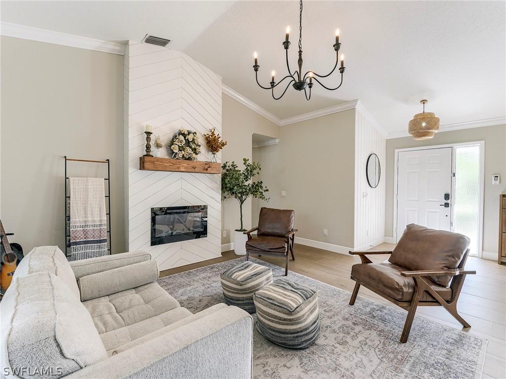 99 NW 19th St Nw St., Naples, FL 34120