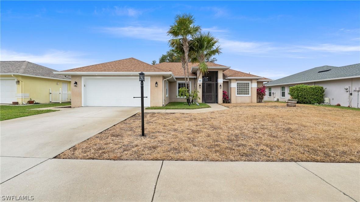 135 Estelle Dr., Naples, FL 34112