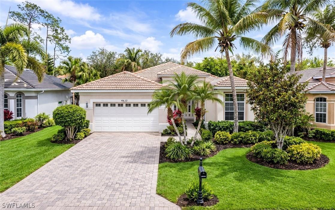 4832 Cerromar Dr., Naples, FL 34112
