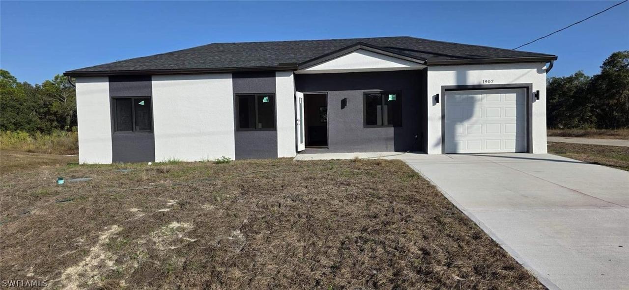 1907 E 15th St., Lehigh Acres, FL 33972