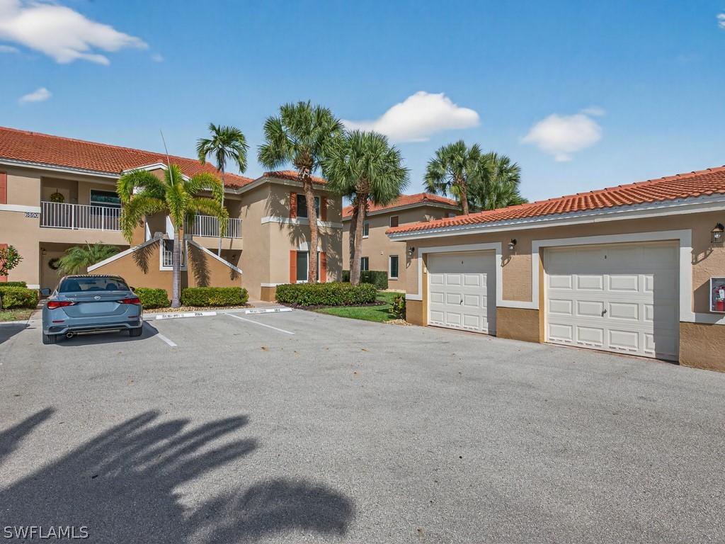6890 Huntington Lakes Cir. #203, Naples, FL 34119