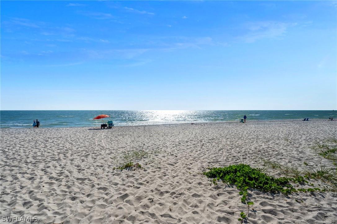 1950 Gulf Shore Blvd. #110, Naples, FL 34102