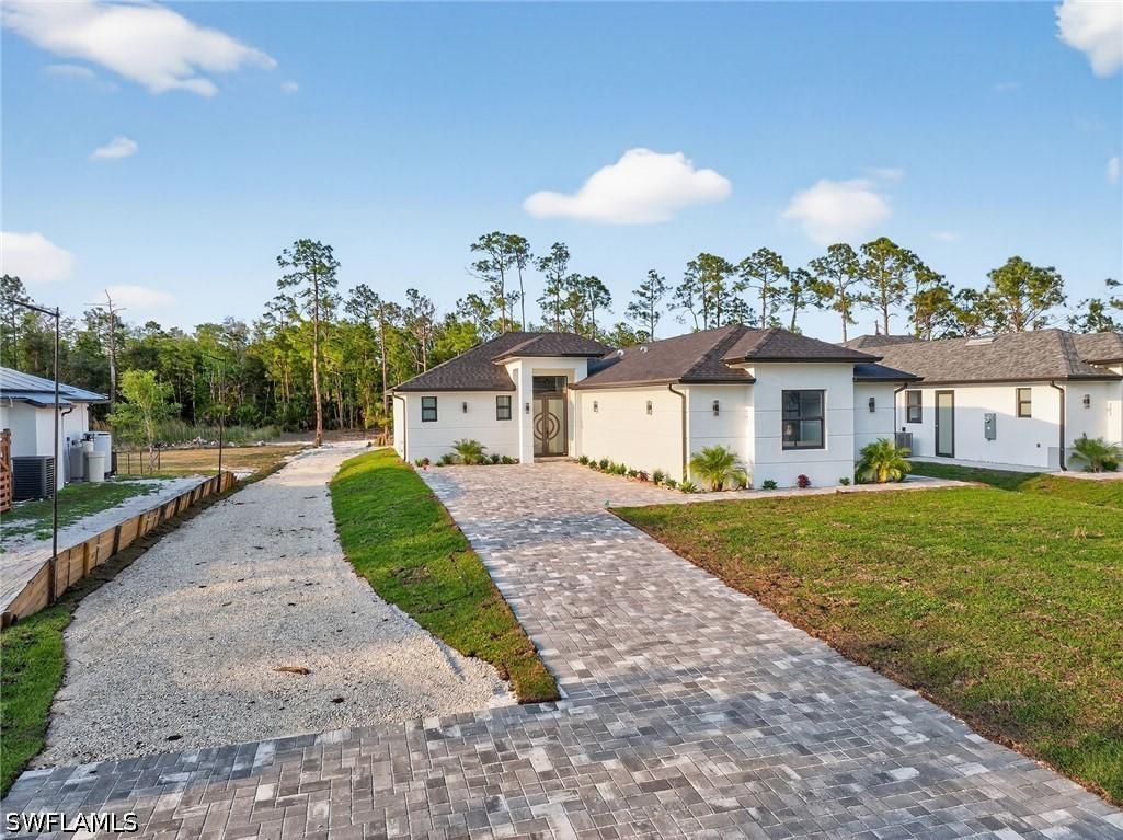 3549 43rd Ave., Naples, FL 34120