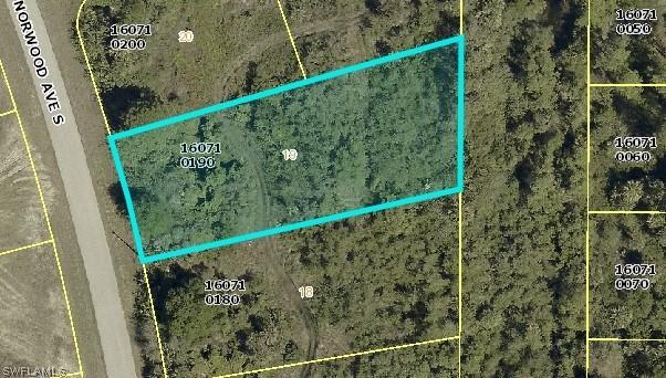 451 Norwood Ave., Lehigh Acres, FL 33974