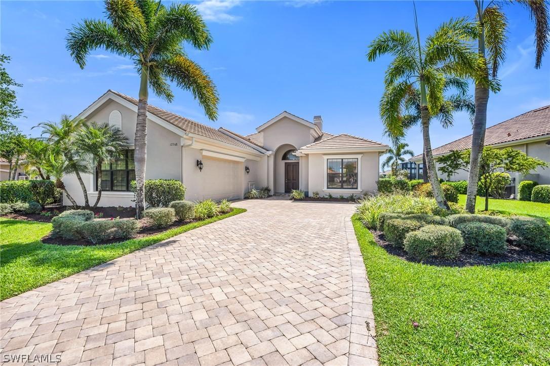 12348 Wisteria Dr., Naples, FL 34120