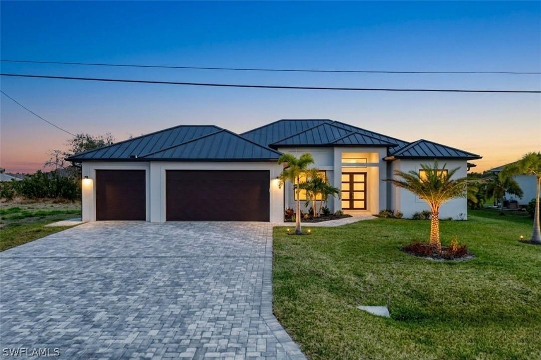 909 SW 11th Ct., Cape Coral, FL 33991