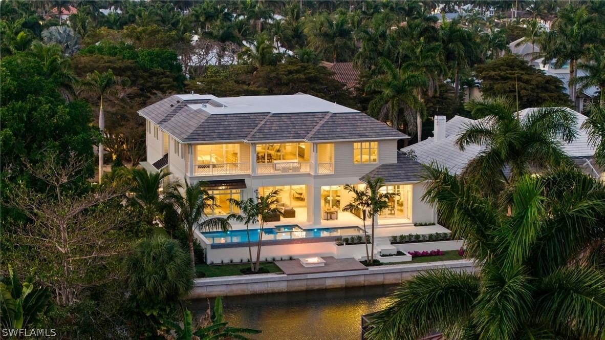 408 16th Ave., Naples, FL 34102