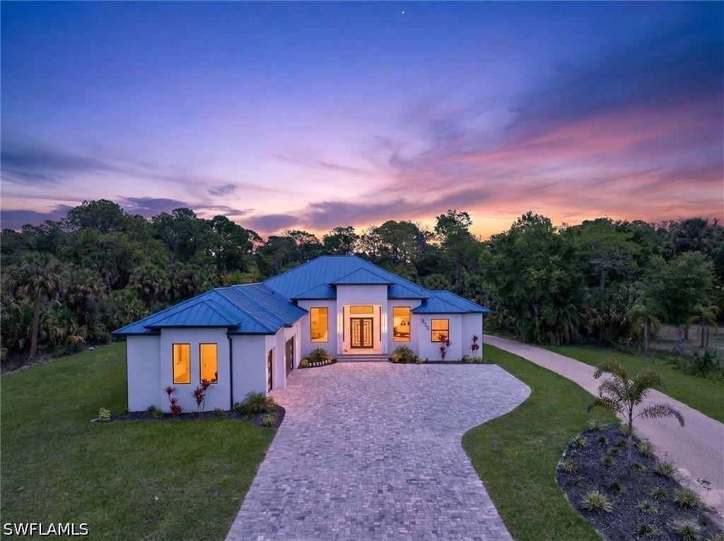 522 17th St., Naples, FL 34117