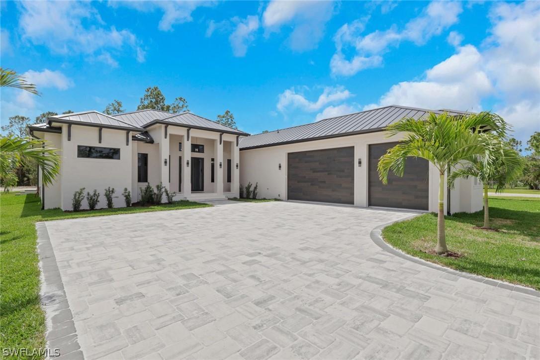 408 24th Ave., Naples, FL 34120