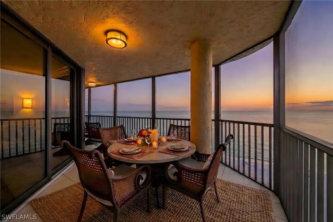 9653 Gulf Shore Dr. #903, Naples, FL 34108