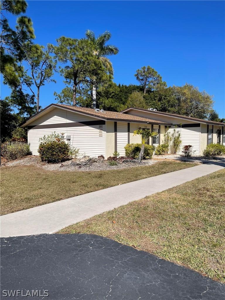 1095 Pine Isle Ln., Naples, FL 34112