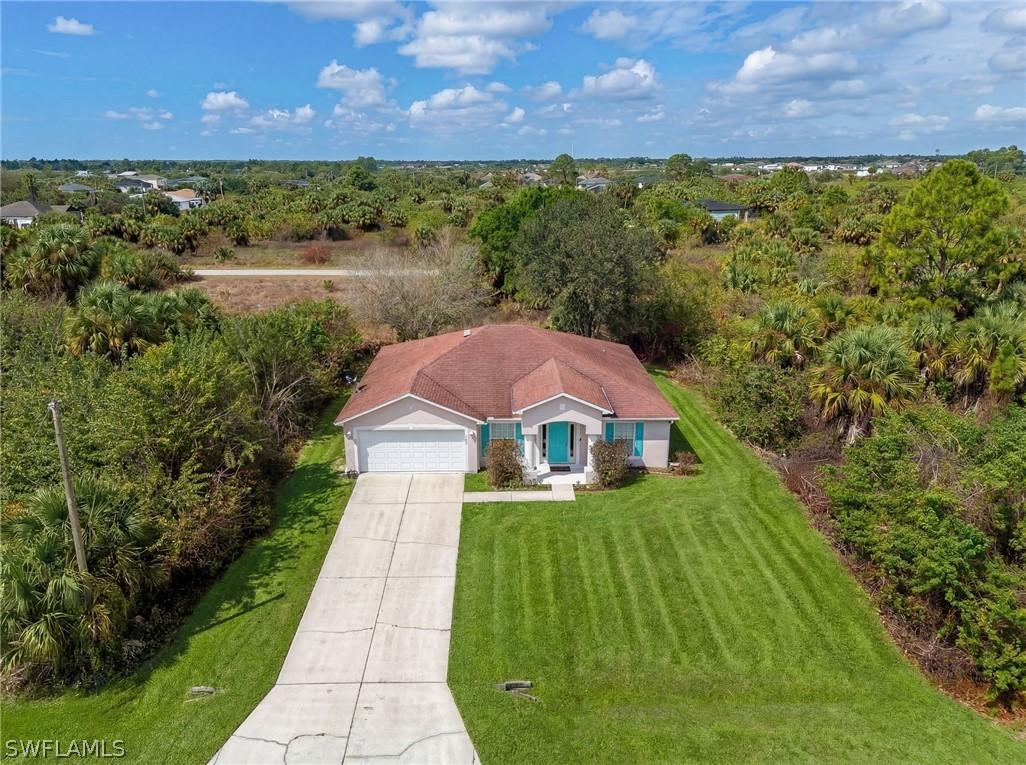 320 Laurel Ave., Lehigh Acres, FL 33974