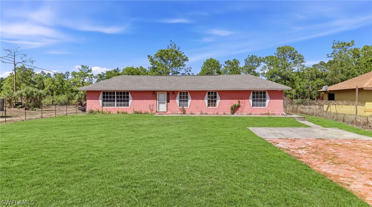 2821 24th Ave., Naples, FL 34120