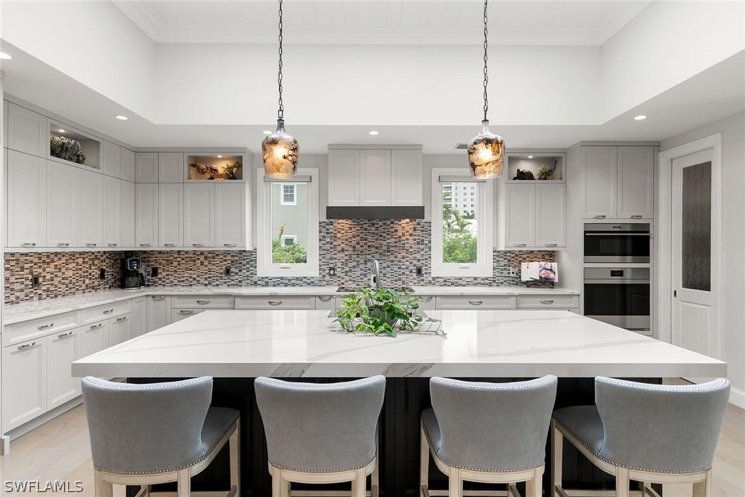 5949 Chanteclair Dr. #8, Naples, FL 34108