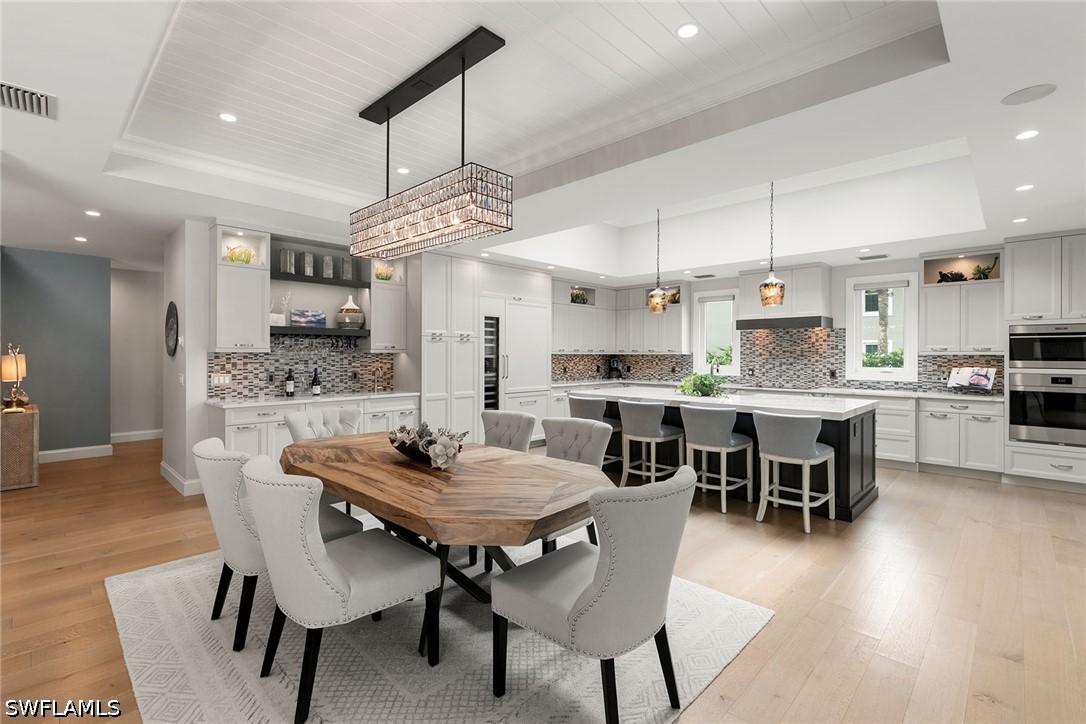 5949 Chanteclair Dr. #8, Naples, FL 34108