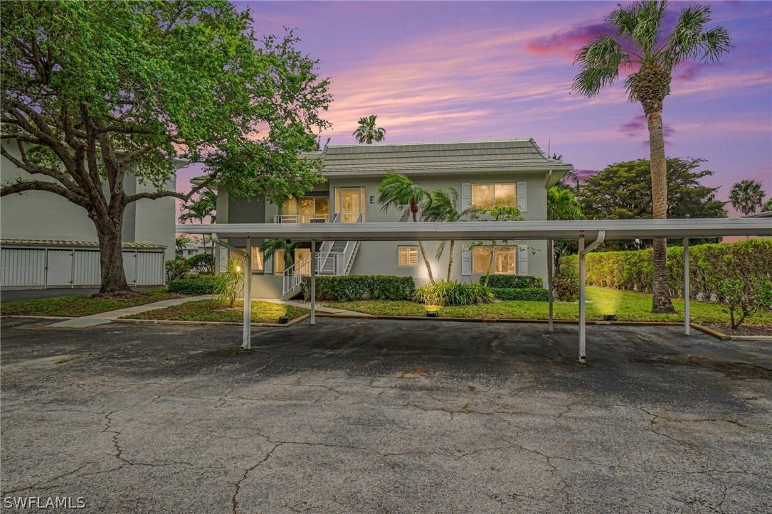 215 Cypress Way #E2, Naples, FL 34110