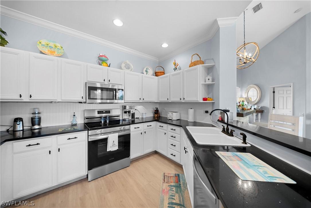 8457 Radcliffe Ter. #202, Naples, FL 34120