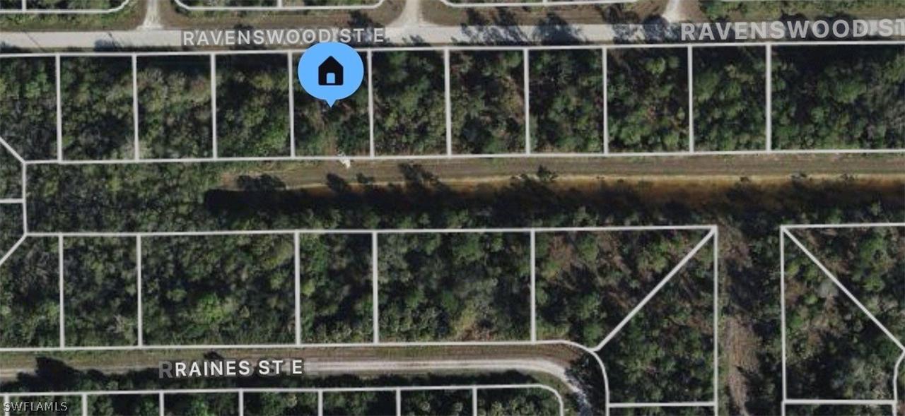 1218 Ravenswood St., Lehigh Acres, FL 33974
