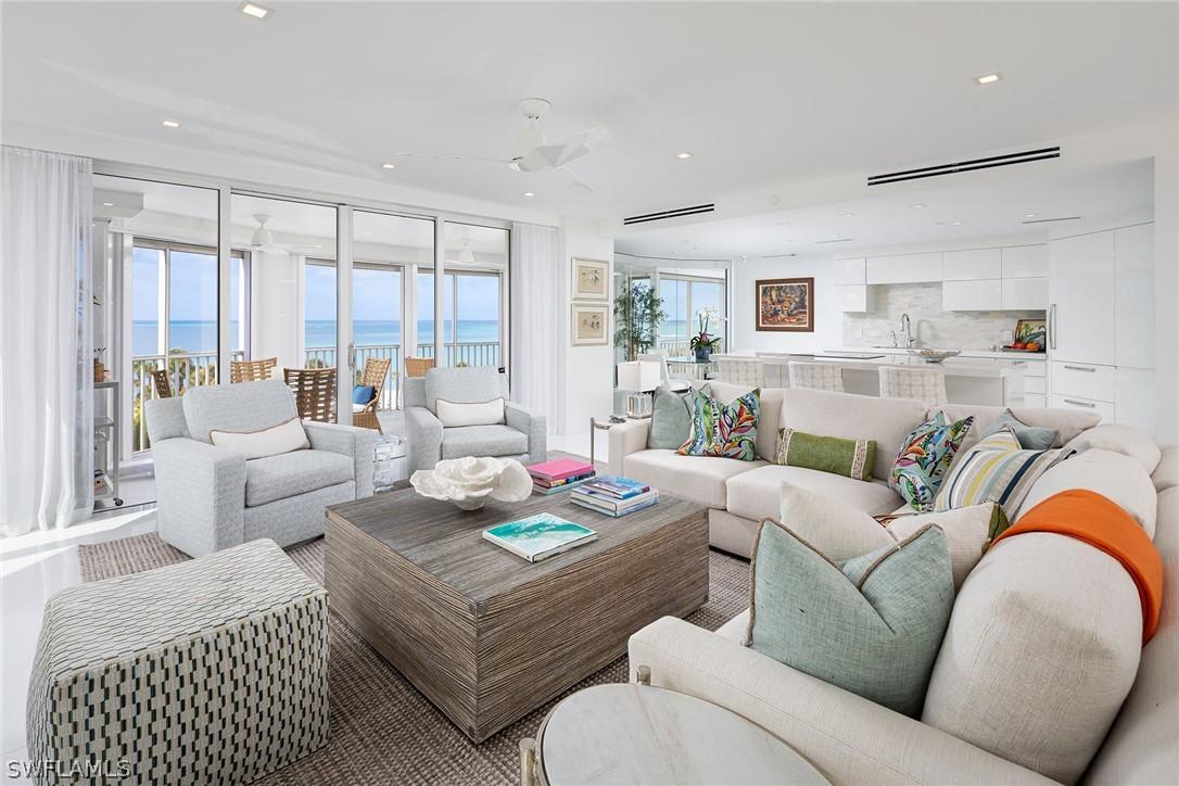 8111 Bay Colony Dr. #302, Naples, FL 34108