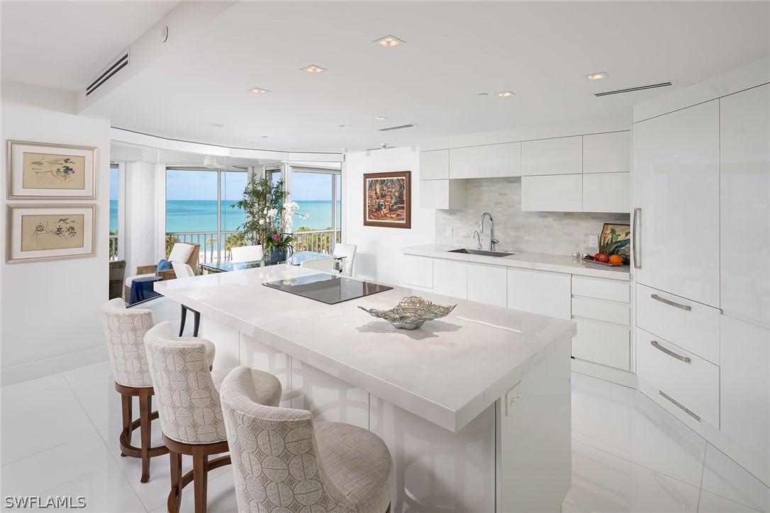 8111 Bay Colony Dr. #302, Naples, FL 34108