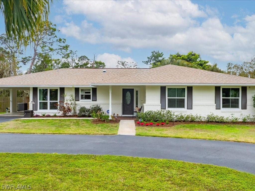 5272 Myrtle Ln., Naples, FL 34113