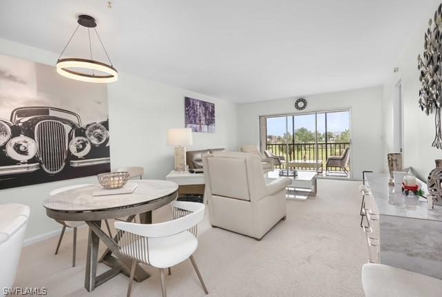 37 High Point Cir. #307, Naples, FL 34103