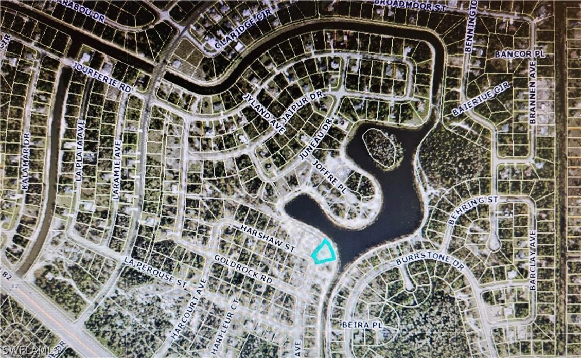 429 Harshaw St., Lehigh Acres, FL 33974