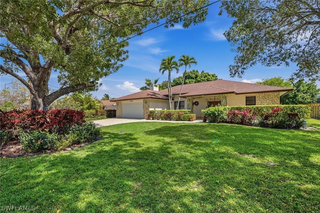 2752 14th St., Naples, FL 34103