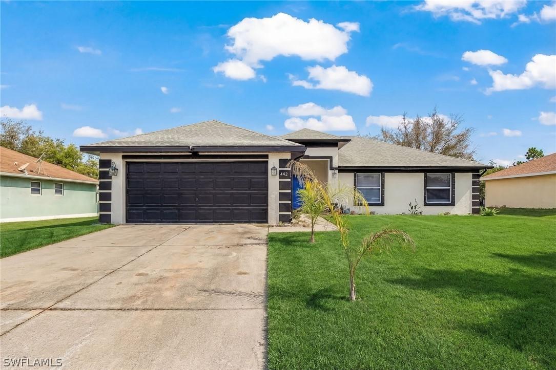 442 Willowbrook Dr., Lehigh Acres, FL 33972