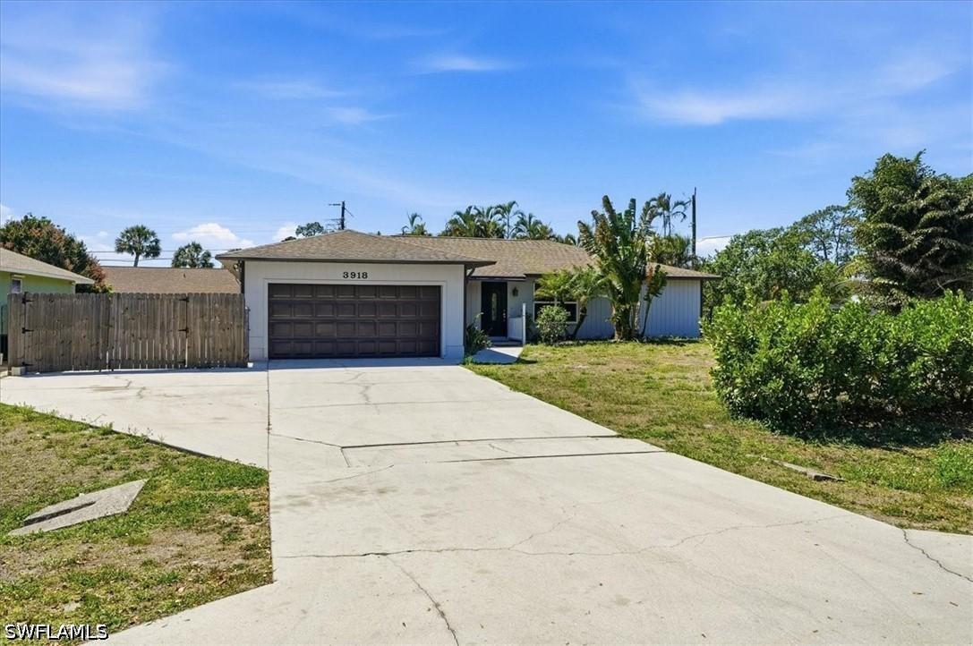 3918 Cindy Ave., Naples, FL 34112