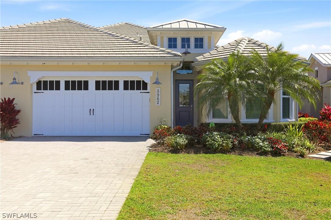5962 Haiti Dr., Naples, FL 34113
