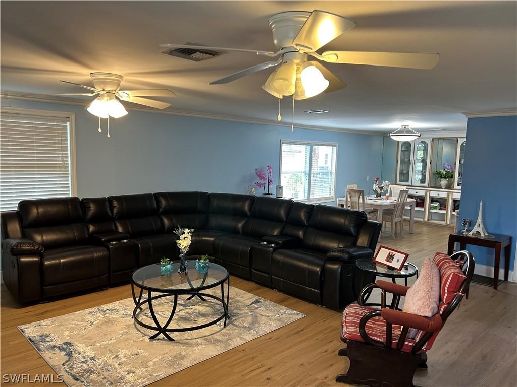 181 Pine Key Ln. #29, Naples, FL 34114