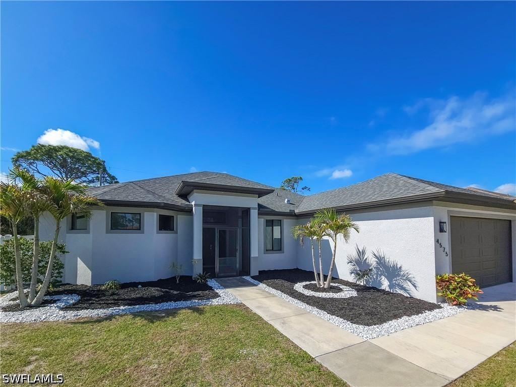 4575 Catalina Ln., Bonita Springs, FL 34134