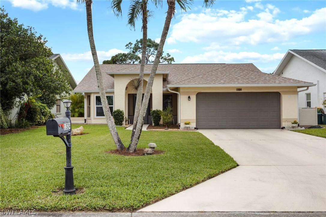 1324 Monarch Cir., Naples, FL 34116