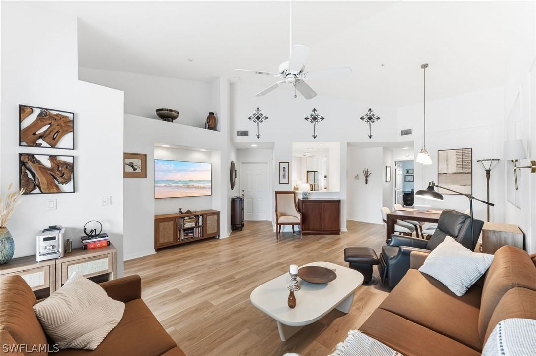 6930 Huntington Lakes Cir. #203, Naples, FL 34119