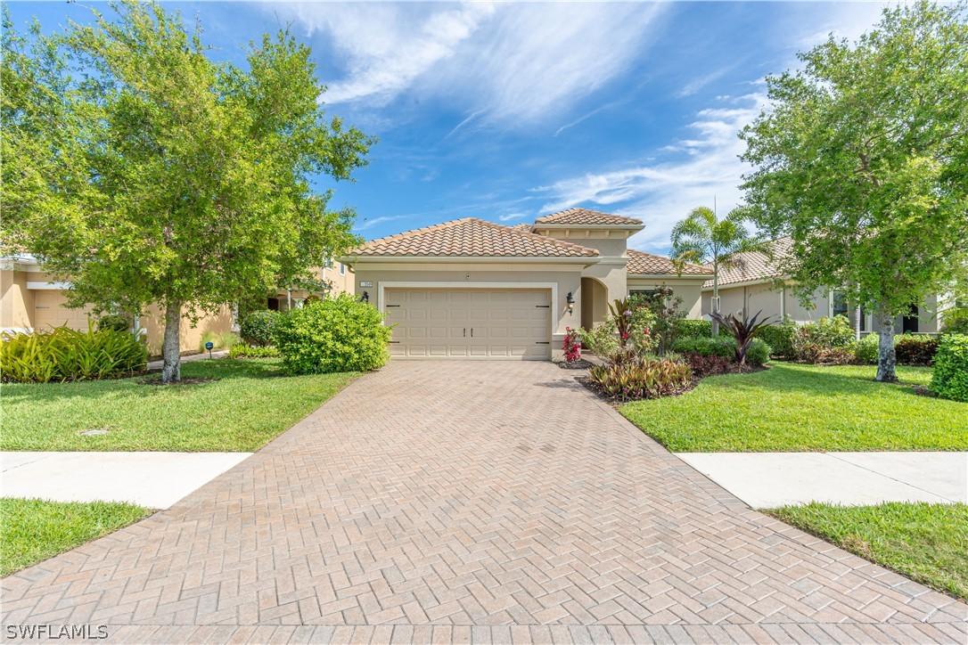 3549 Canopy Cir., Naples, FL 34120