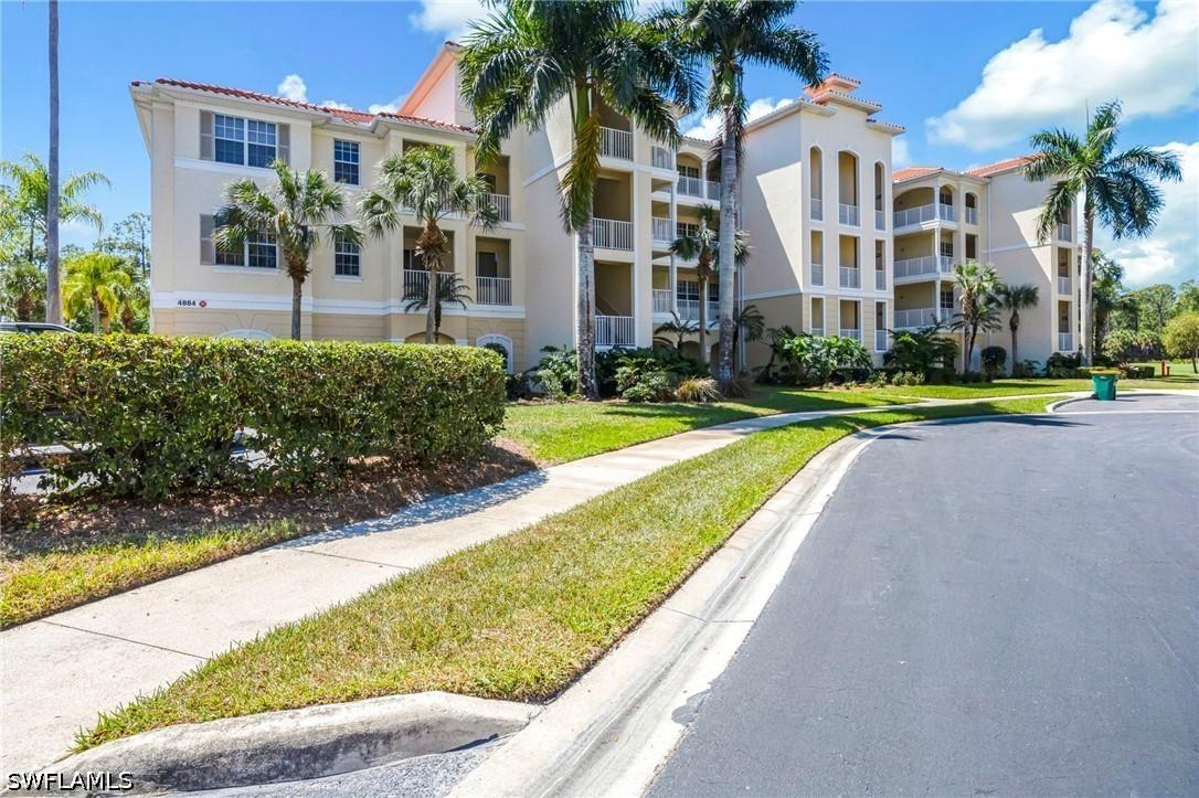 4884 Hampshire Ct. #203, Naples, FL 34112