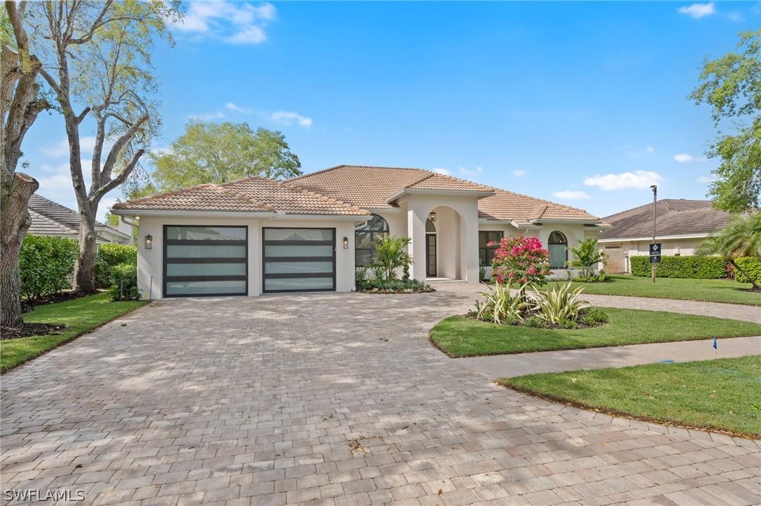 207 Monterey Dr., Naples, FL 34119