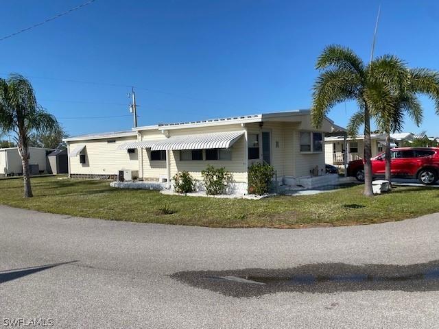 2727 Indianwood Dr., North Fort Myers, FL 33917