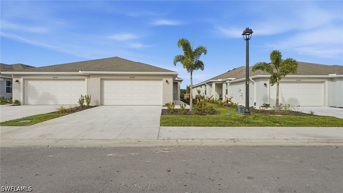 18763 Copperhead Ct., Lehigh Acres, FL 33936