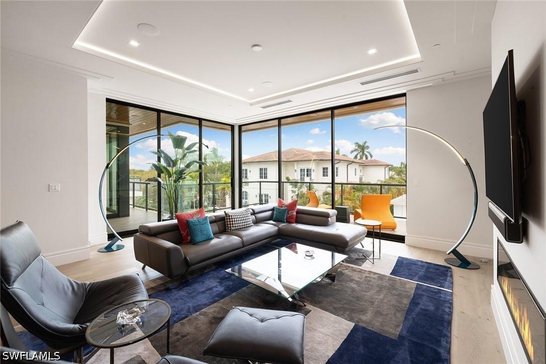 495 5th St. ##304, Naples, FL 34102