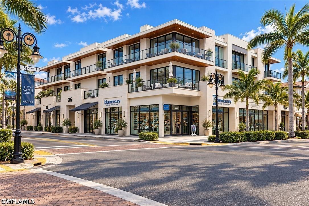 495 5th St. #304, Naples, FL 34102
